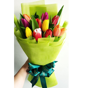 12 Mixed Tulips In Bouquet